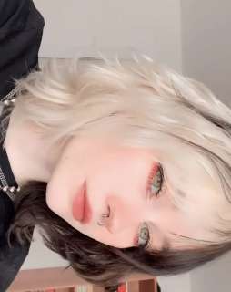 736x924