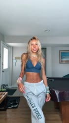 576x1024