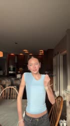 576x1024