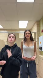 576x1024
