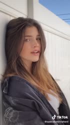 576x1024