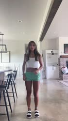 576x1024