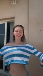 576x1024