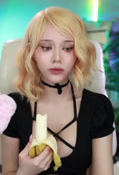 740x1080