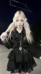 704x1256