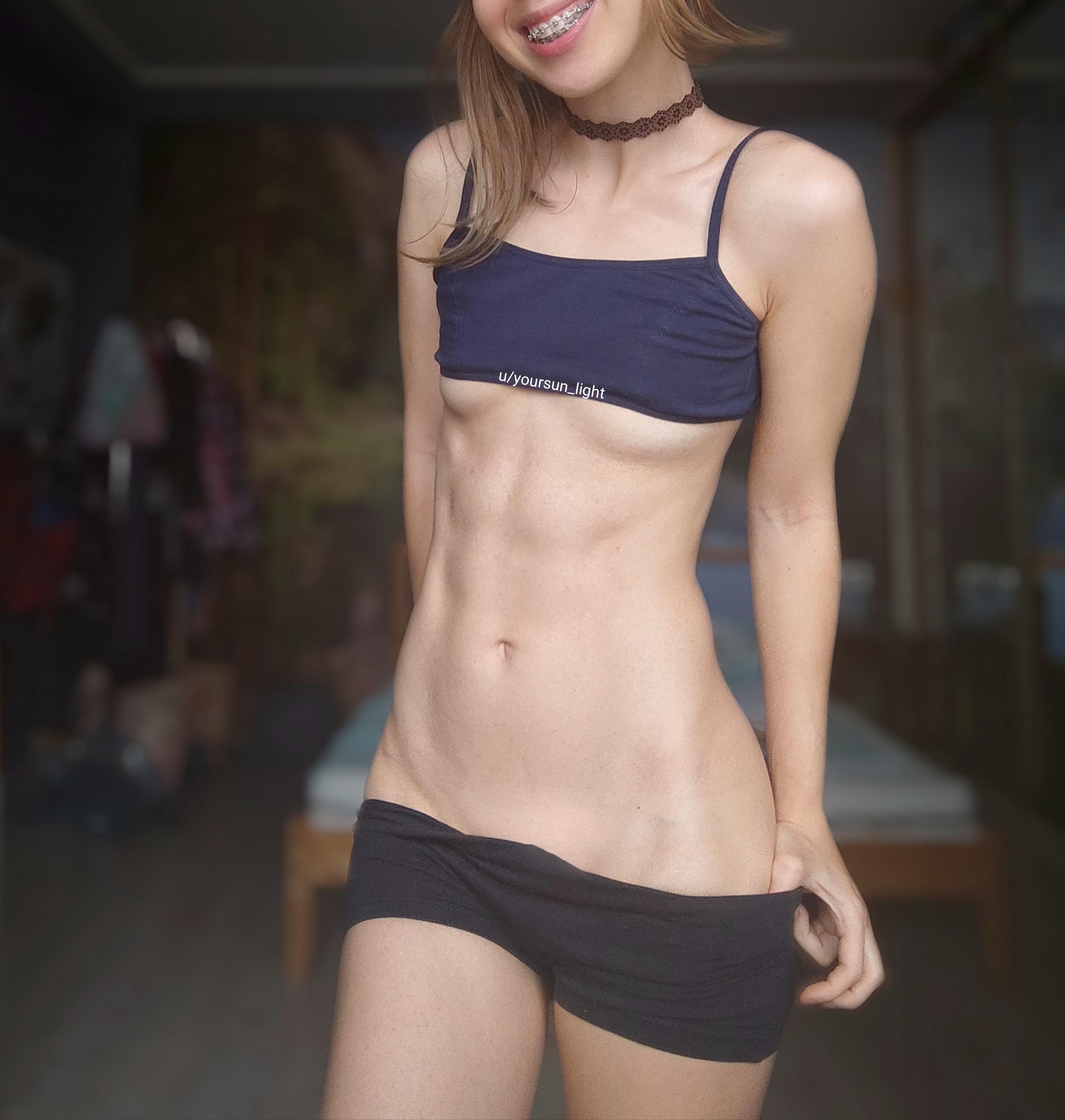 3076x3235