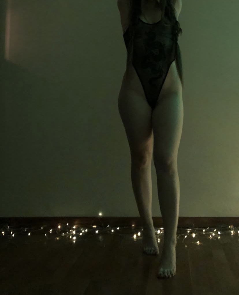 828x1021