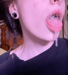 632x700