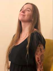 696x929