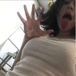 736x736