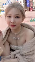 718x1280