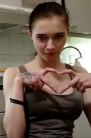 341x512
