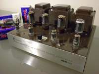 700x525