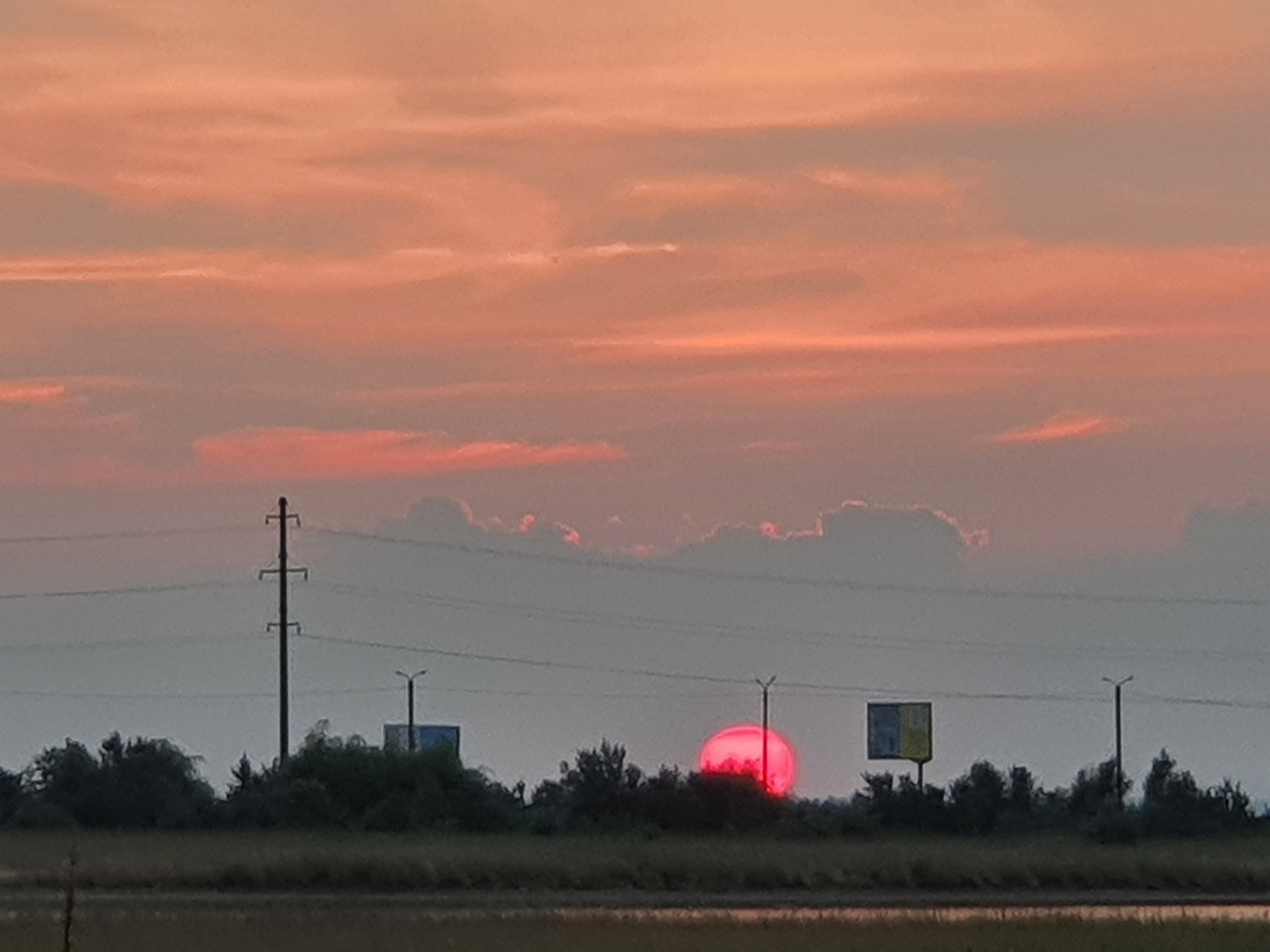 4032x3024